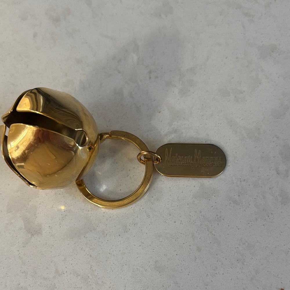Neiman  Marcus bell key chain